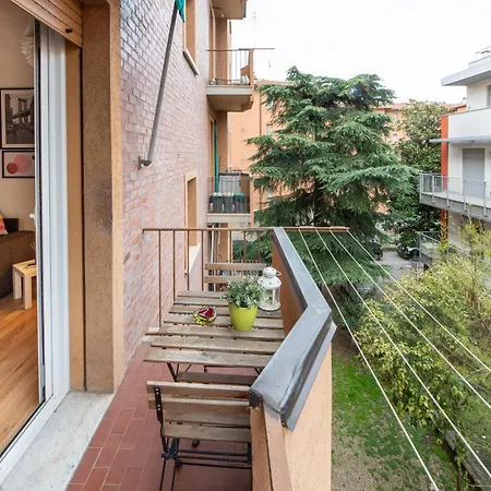 Housmart Previati 3 Apartment